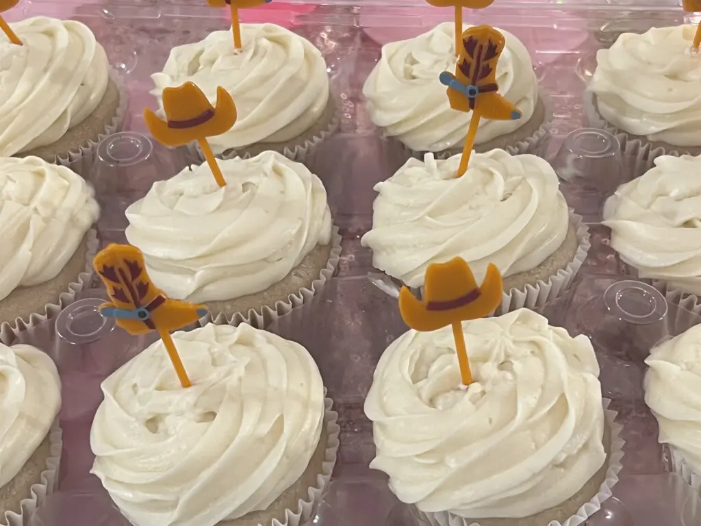 10e66f207ad14cbb8b0abbbfeac941e3 LargeOriginal.jpg