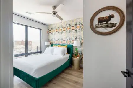 12ff73f65cc74a779f6c1be9423427b9 LargeOriginal.jpg