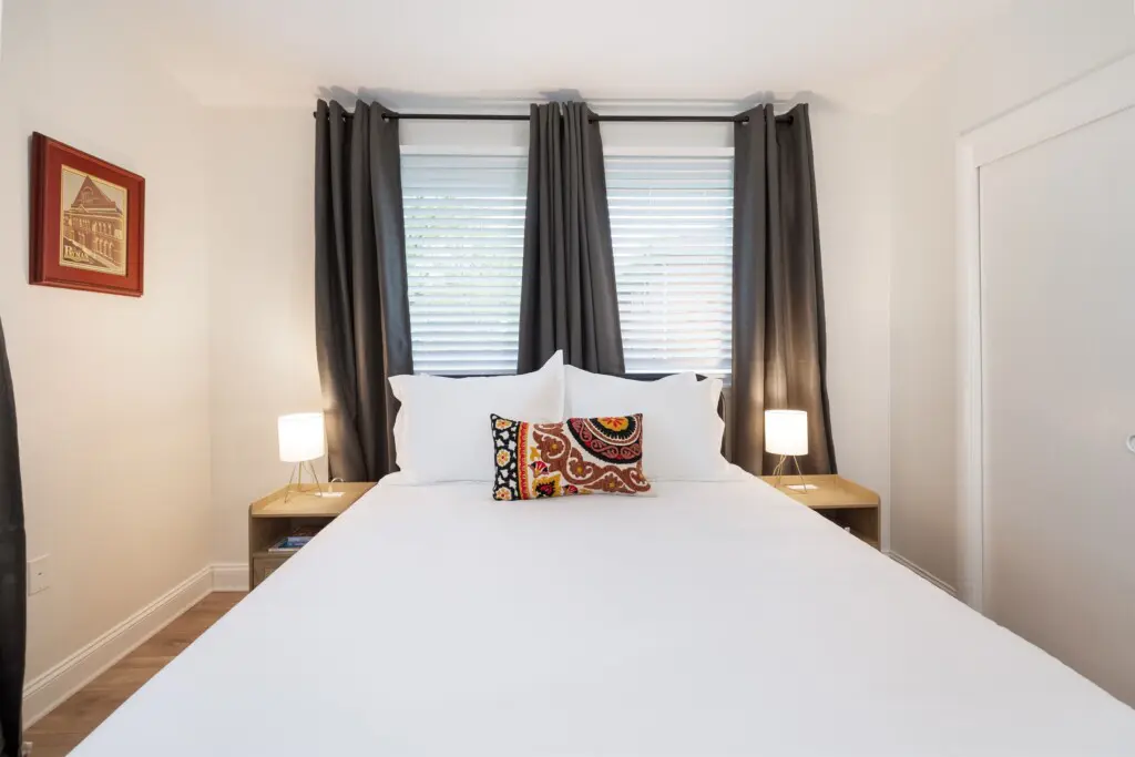 37e970c95bf64cd0b97c1c273c6490da LargeOriginal.jpg