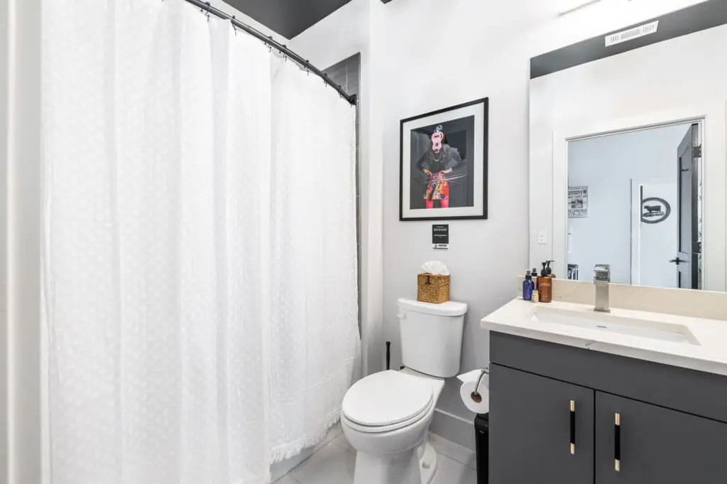 aa7fb18983044f48805b06534c85f302 LargeOriginal.jpg