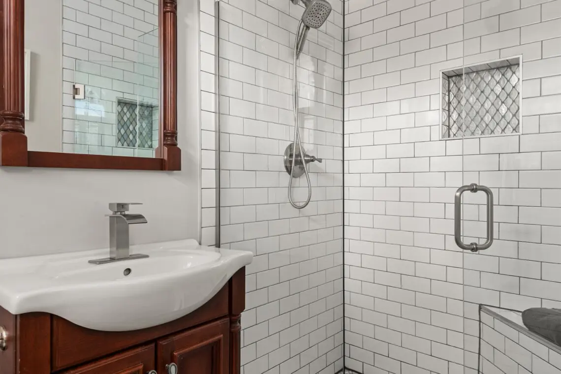 b392e02ae9a543099c8a8c809ff14e42 LargeOriginal.jpg