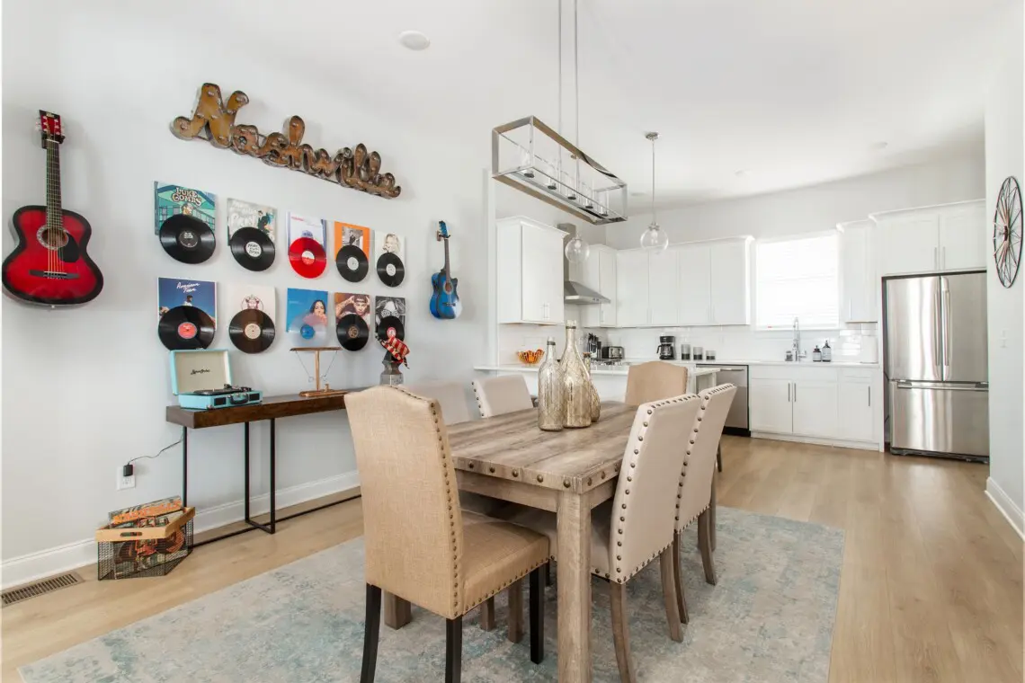 bbc4ce78f10247cfae2f8d39642bb5a5 LargeOriginal.jpg