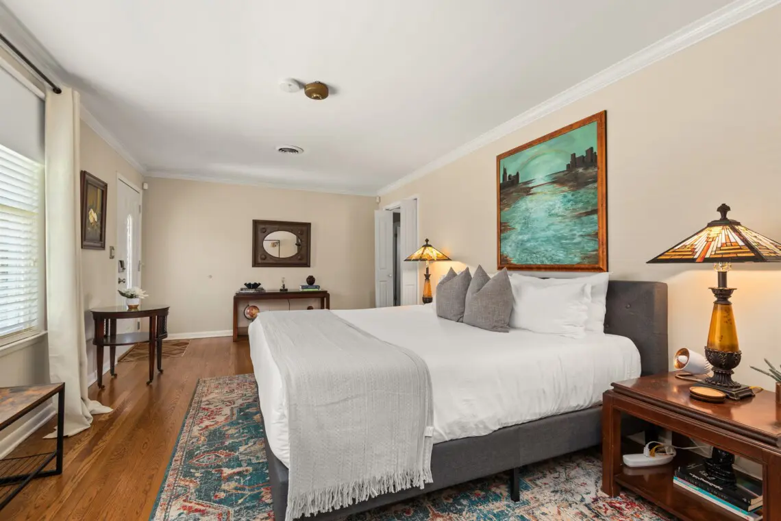 cd8322fbade64f20a86baa7367ac619f LargeOriginal.jpg