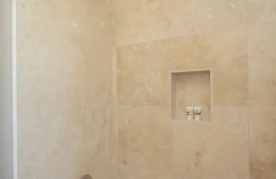 d85b21f89917400ca42139996b15a80b LargeOriginal.jpg