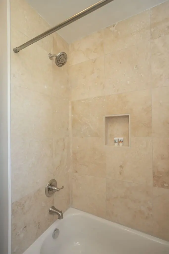 d85b21f89917400ca42139996b15a80b LargeOriginal.jpg