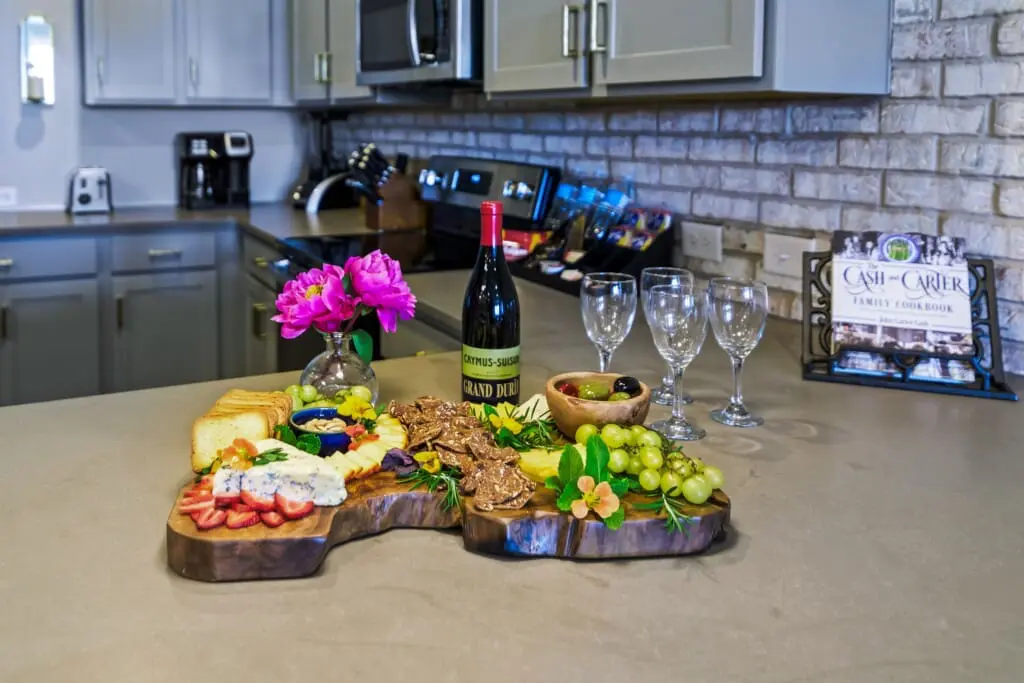 e3a48641e15e48c7959b052de07ddcd6 LargeOriginal.jpg