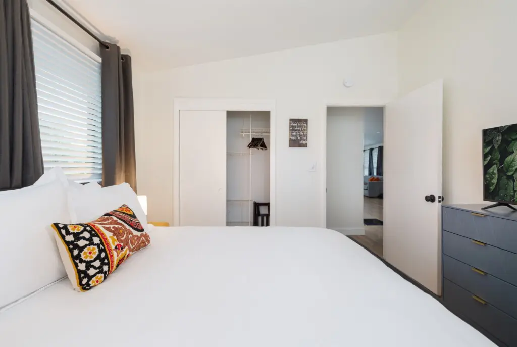 f43493ded12148798829444761efcf7b LargeOriginal.jpg