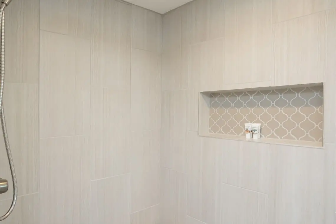 fcc4b13a78284164a0be613ada3a4b9f LargeOriginal.jpg