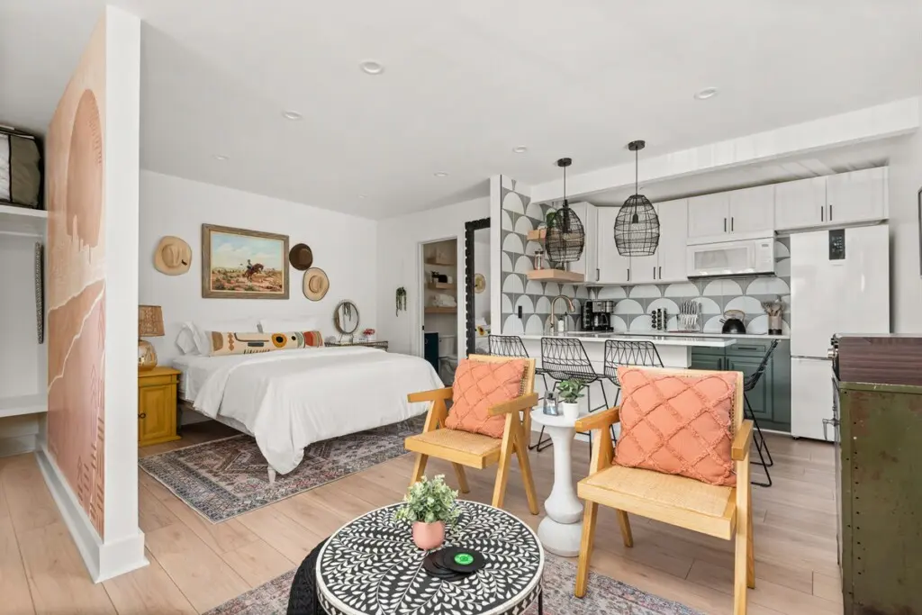 b5369aa9896746cf87f910c7926e99c1 Large