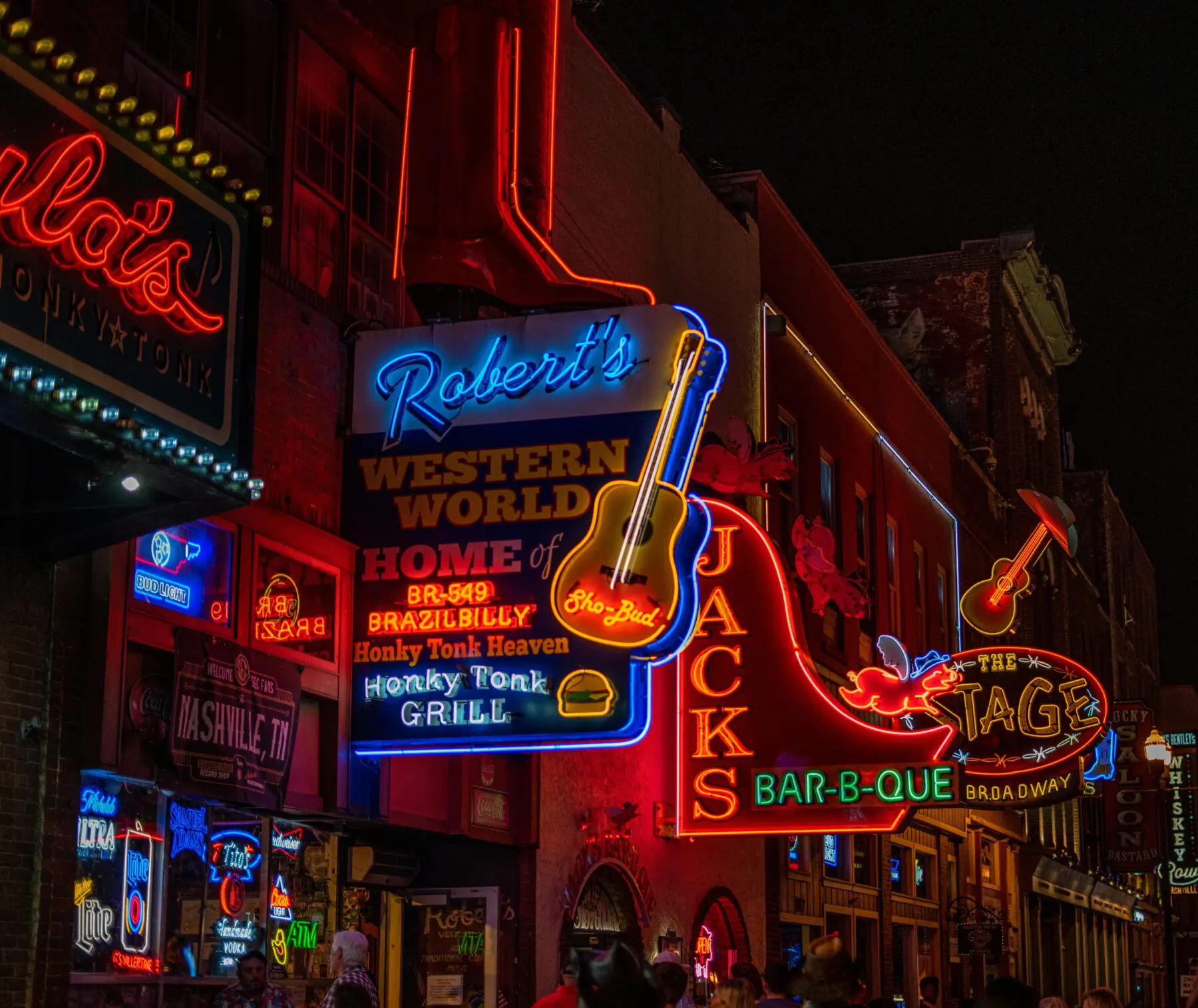 Nashville Broadway honky-tonk nightlife