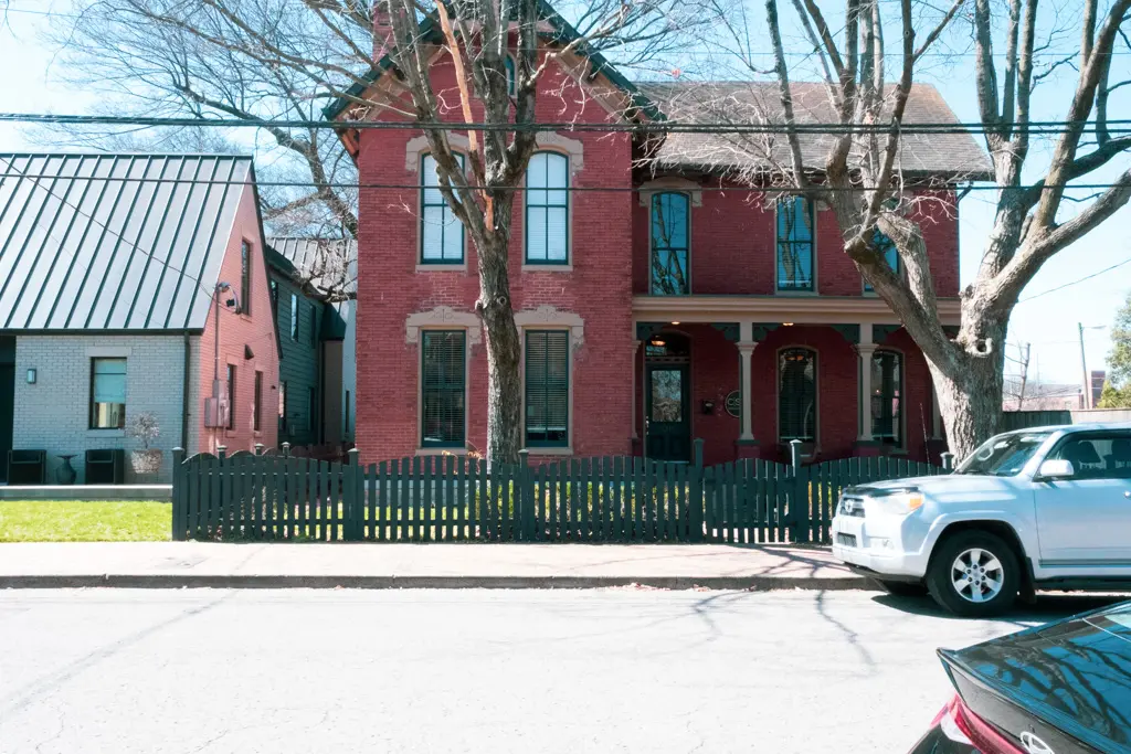 Nashville neighborhood scene