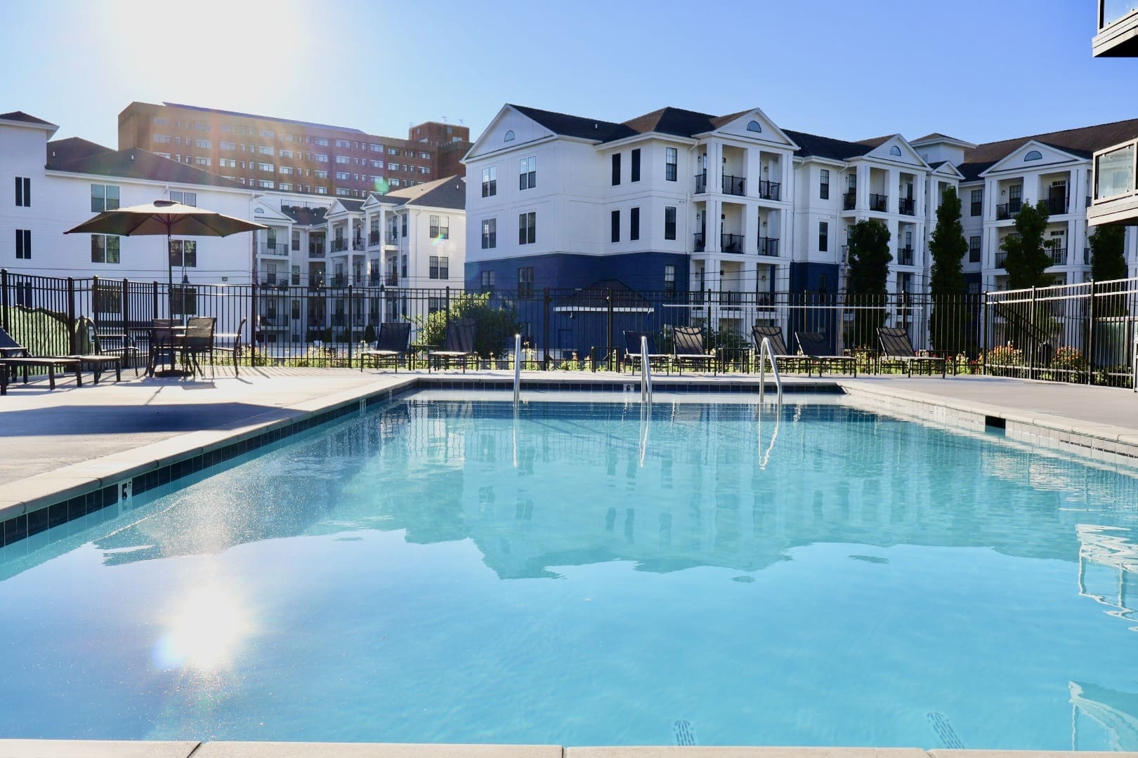 Music City Magnolia Honky Tonk Party Pad Dolly luxury Midtown Nashville rental - image 16