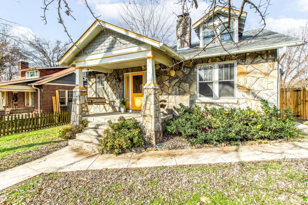 Music City Magnolia Nashville vacation rental Deacons House near Nissan Stadium - image 11