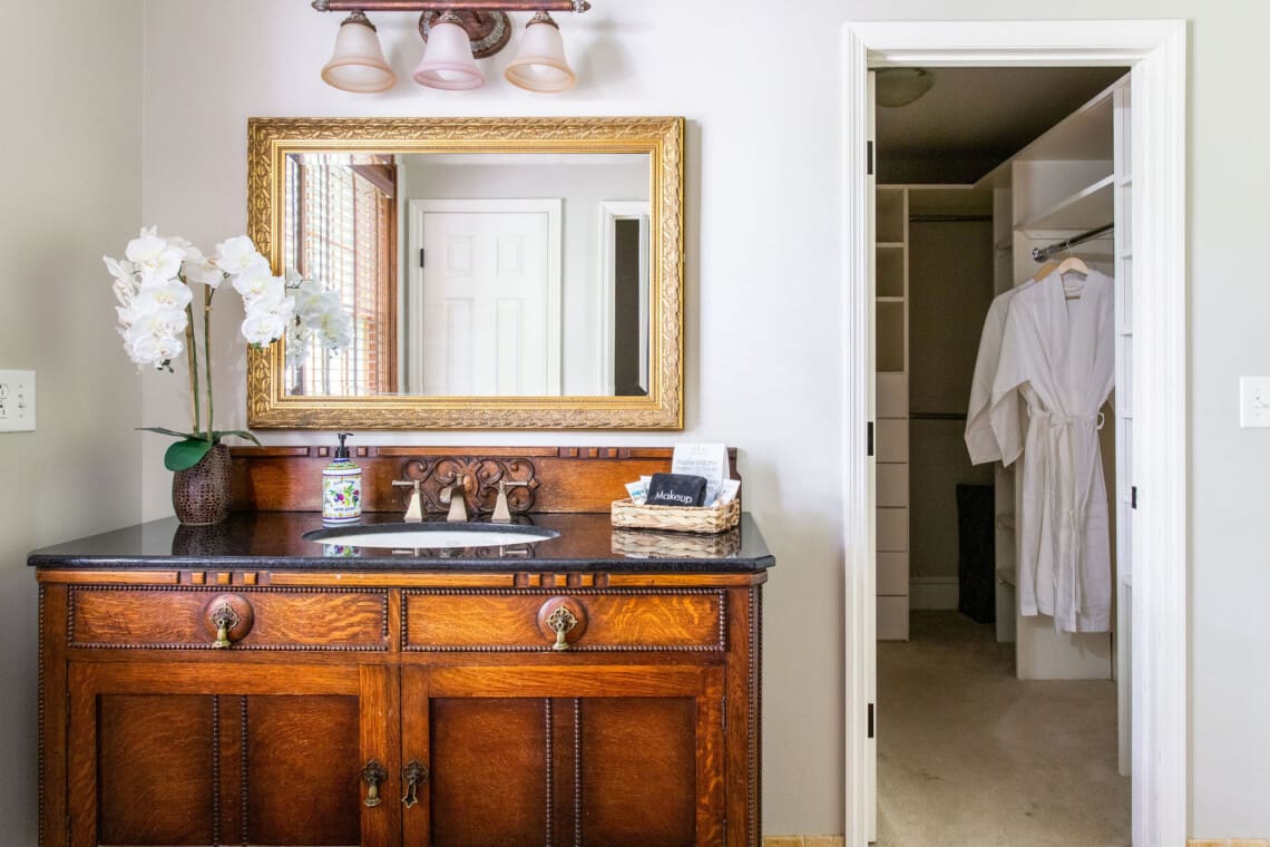 Music City Magnolia Nashville vacation rental Wisteria 12South - image 10
