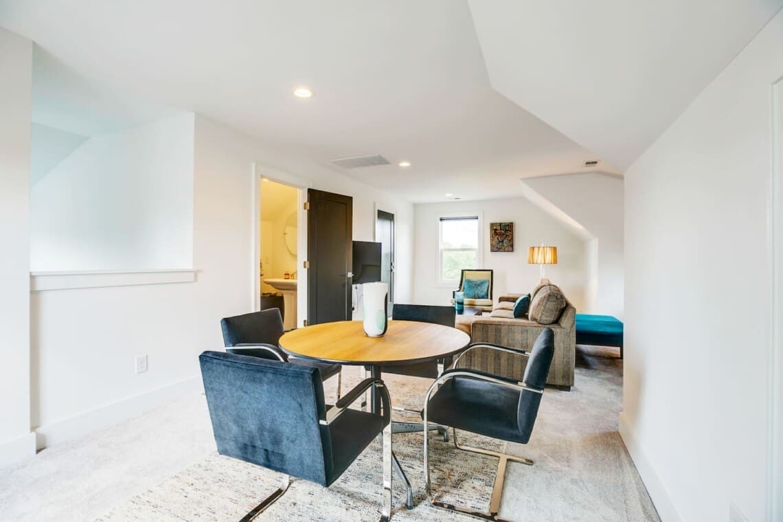Music City Magnolia Nashville vacation rental Mockingbird near Broadway