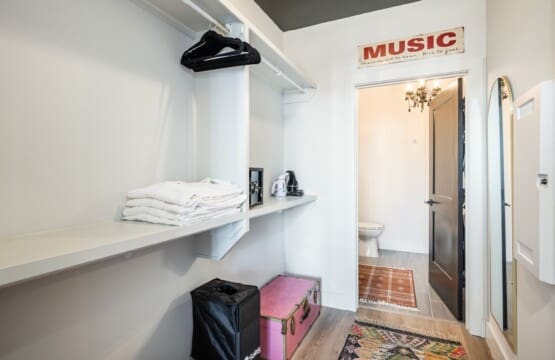 Music City Magnolia Honky Tonk Party Pad Johnny Midtown Nashville rental with pool - image 40
