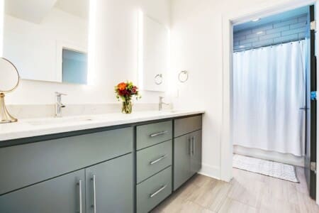 Music City Magnolia Nashville vacation rental Mockingbird near Broadway