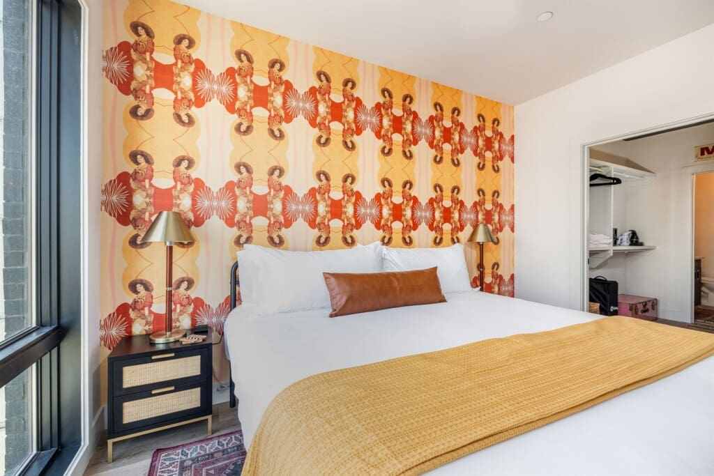 Music City Magnolia Honky Tonk Party Pads Midtown Nashville rental with pool - image 33