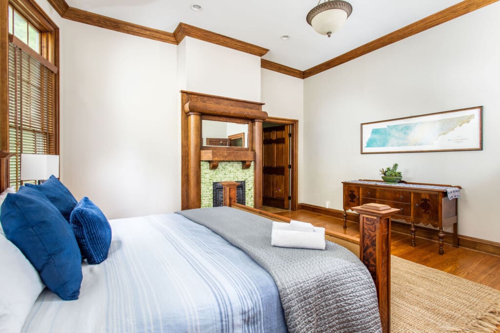 Music City Magnolia Nashville vacation rental Wisteria 12South - image 14