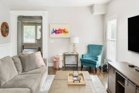 Music City Magnolia Nashville vacation rental Southern Charm near Broadway - image 2
