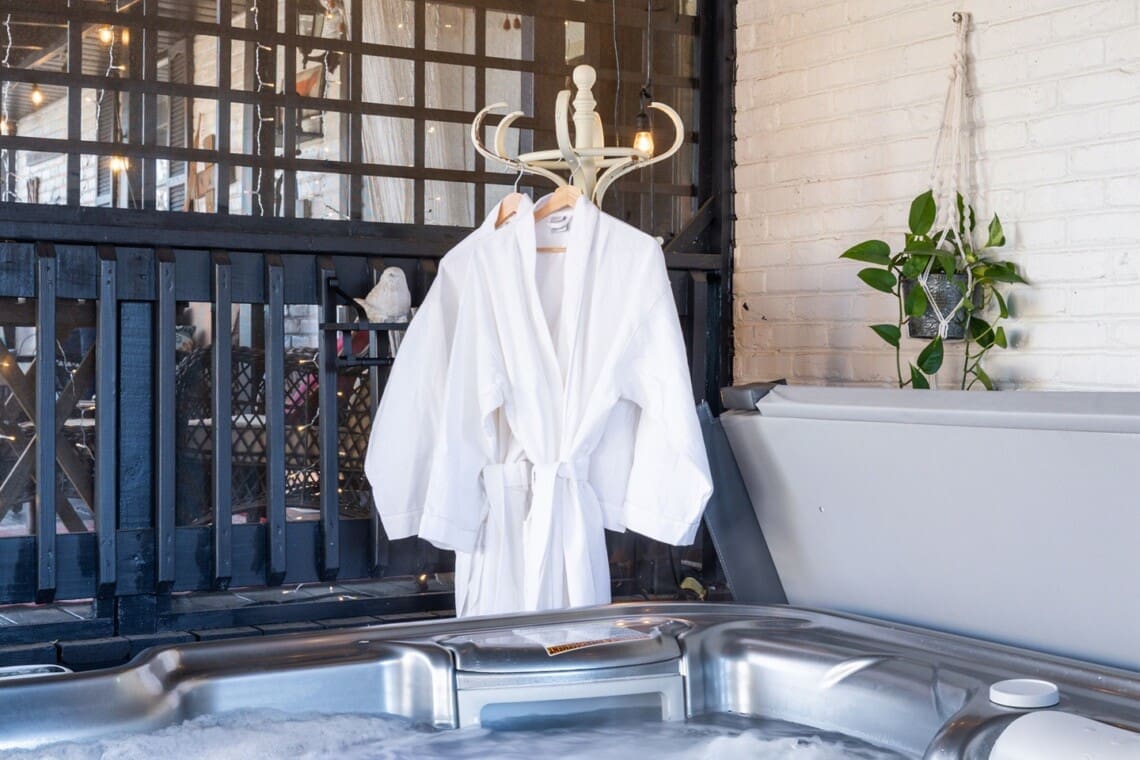 Music City Magnolia Nashville vacation rental Blooming Bungalow with hot tub - image 7
