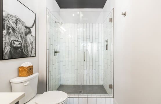Music City Magnolia Honky Tonk Party Pads Midtown Nashville rental with pool - image 10