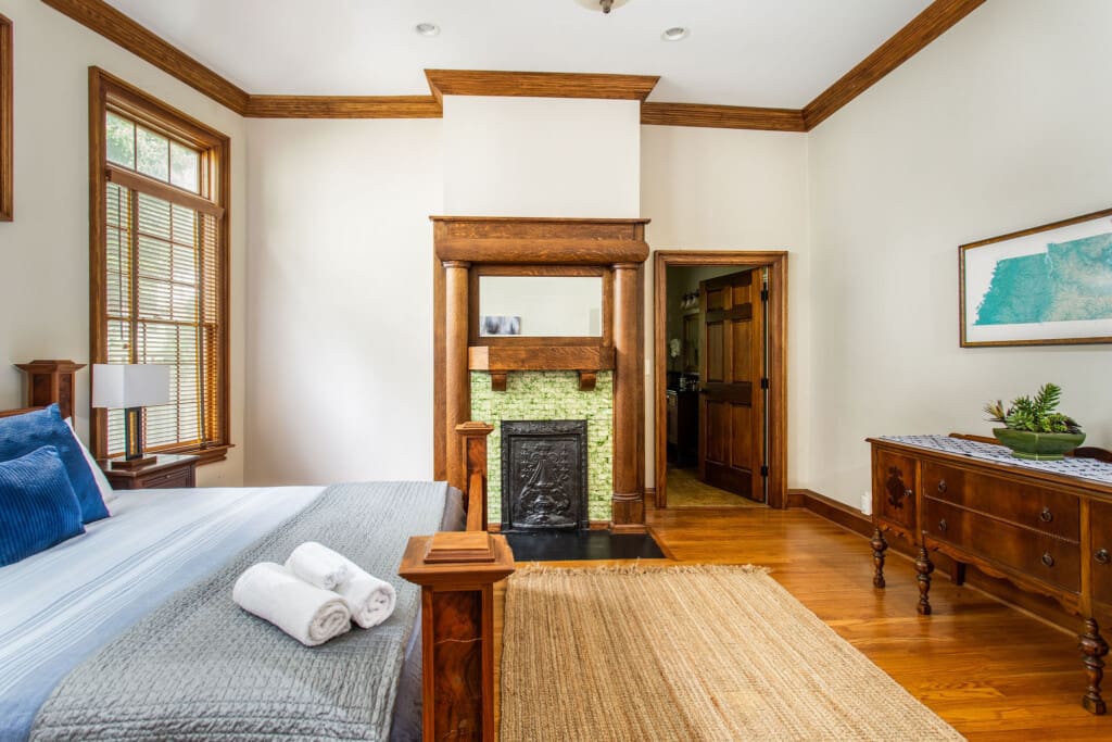 Music City Magnolia Nashville vacation rental Wisteria 12South - image 13