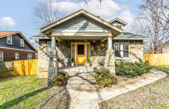 Music City Magnolia Nashville vacation rental Deacons House near Nissan Stadium - image 4