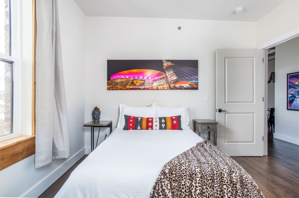 Music City Magnolia Nashville vacation rental Rocky Top with speakeasy and pool - image 11