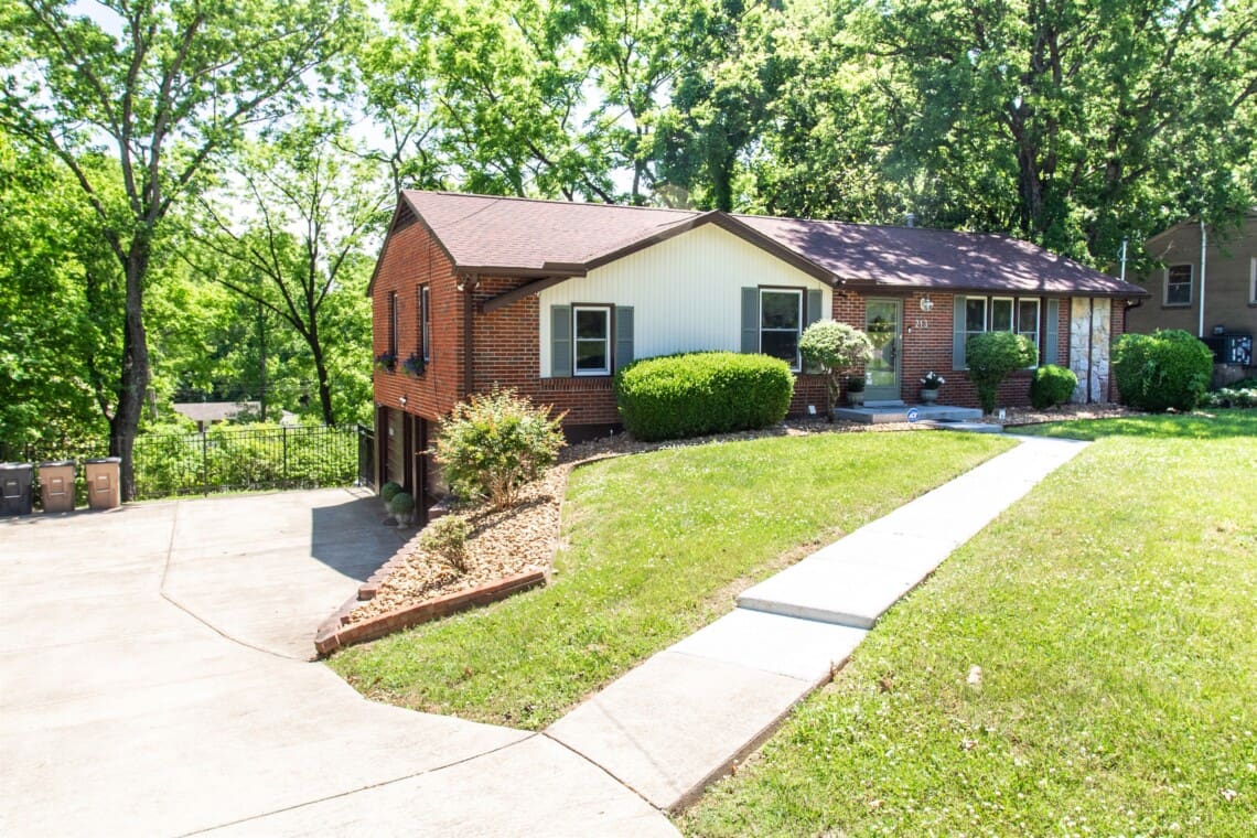 Music City Magnolia Nashville vacation rental Magnolia home - image 2