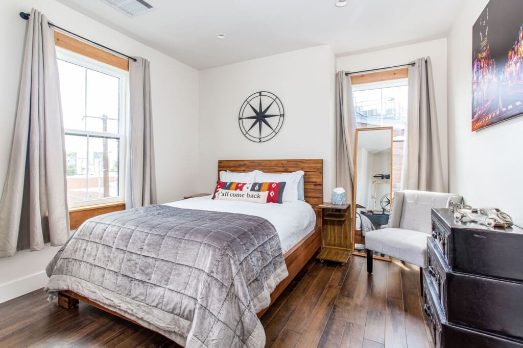 Music City Magnolia Nashville vacation rental Rocky Top with speakeasy and pool - image 10