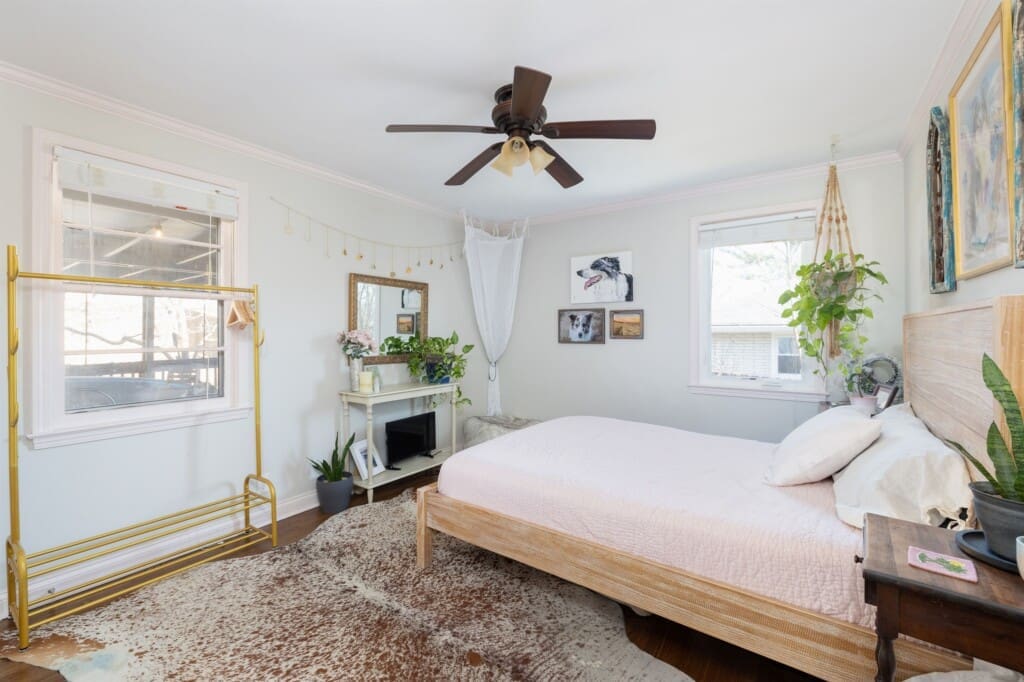 Music City Magnolia Nashville vacation rental Blooming Bungalow with hot tub - image 24