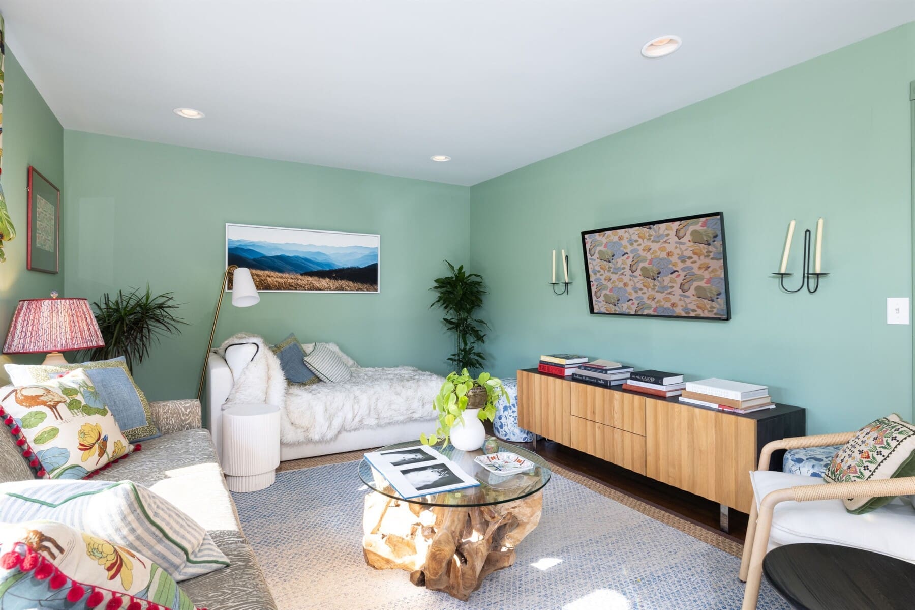 Music City Magnolia Nashville vacation rental Blooming Bungalow with hot tub - image 34