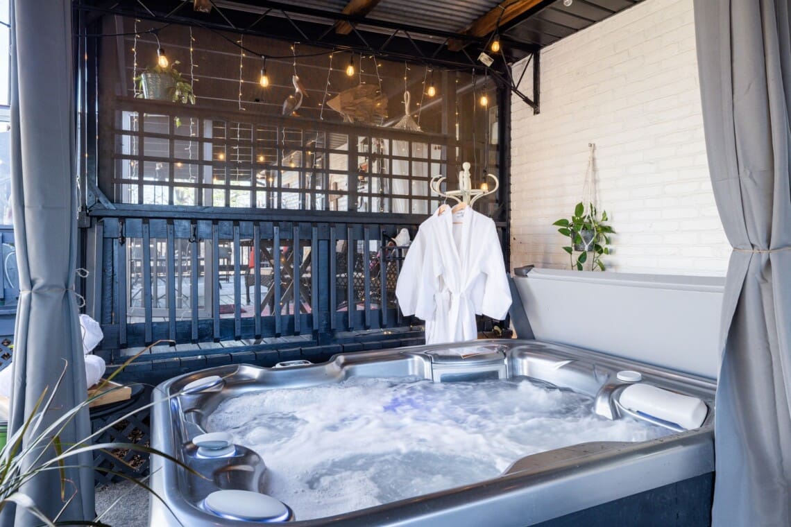Music City Magnolia Nashville vacation rental Blooming Bungalow with hot tub - image 37