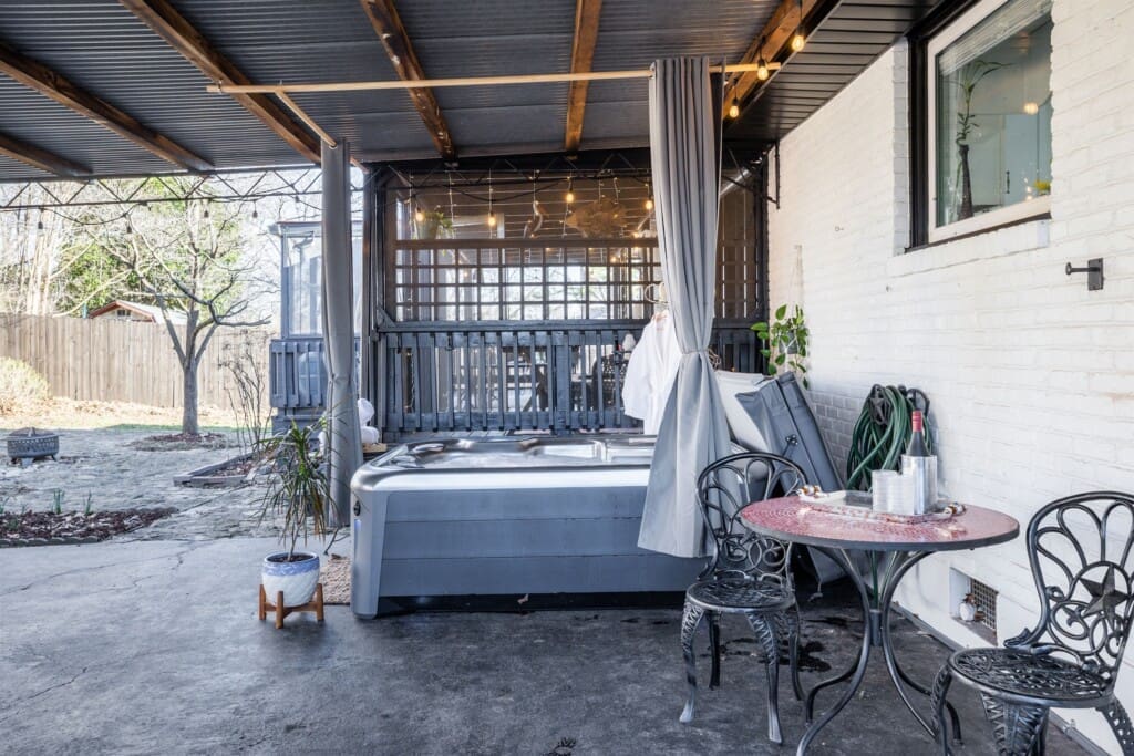 Music City Magnolia Nashville vacation rental Blooming Bungalow with hot tub - image 9