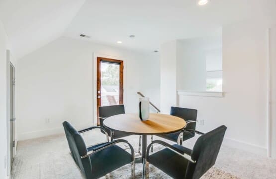 Music City Magnolia Nashville vacation rental Mockingbird near Broadway