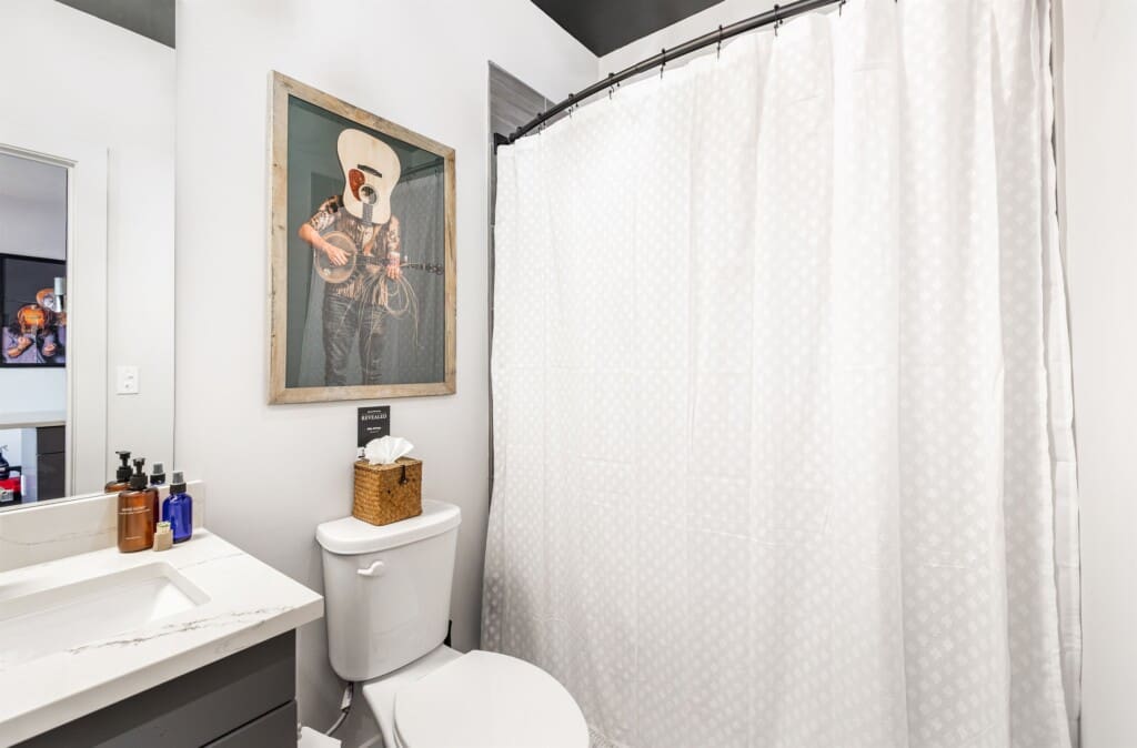Music City Magnolia Honky Tonk Party Pad Johnny Midtown Nashville rental with pool - image 6