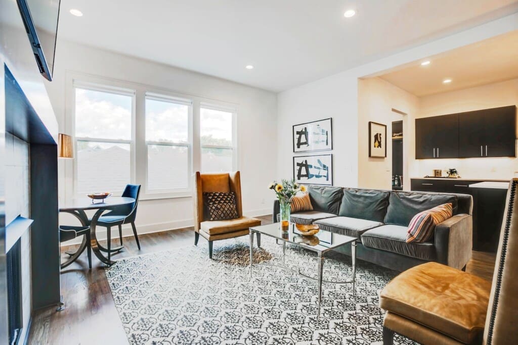 Music City Magnolia Nashville vacation rental Mockingbird near Broadway