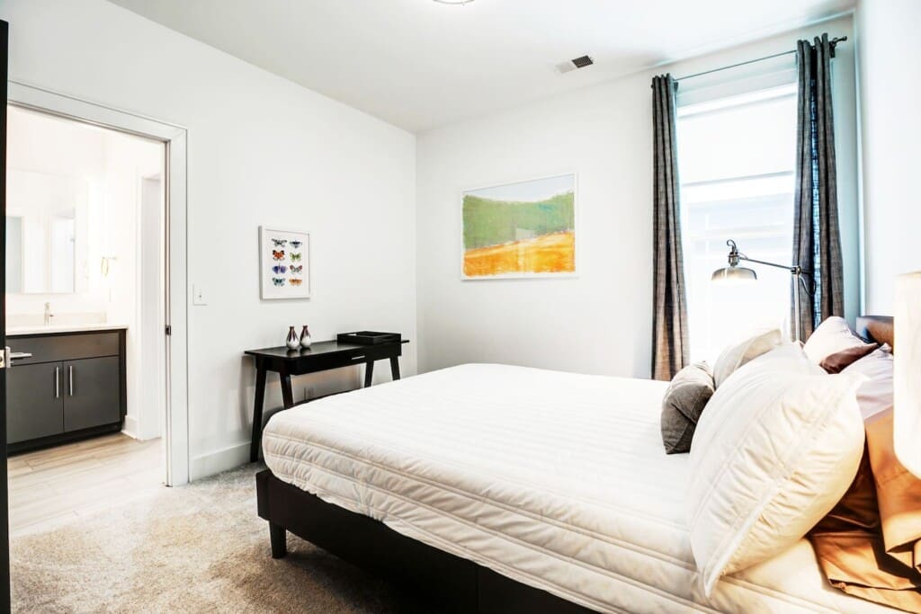 Music City Magnolia Nashville vacation rental Mockingbird near Broadway