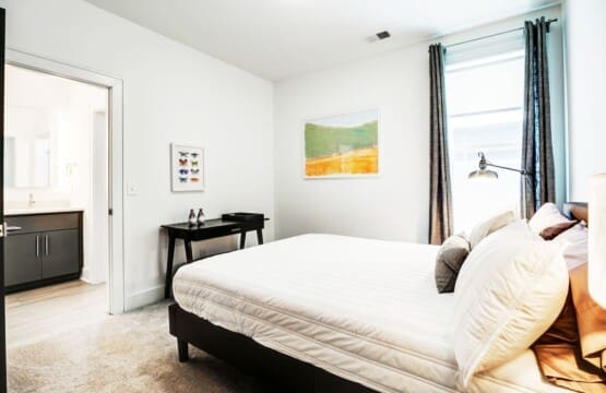Music City Magnolia Nashville vacation rental Mockingbird near Broadway