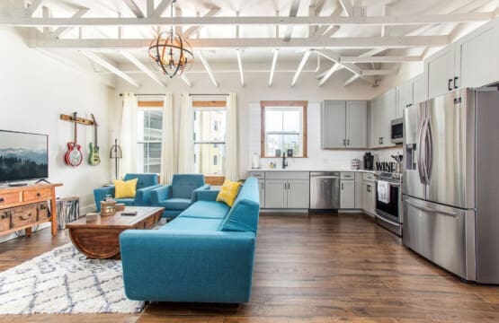 Music City Magnolia Nashville vacation rental Rocky Top with speakeasy and pool - image 4