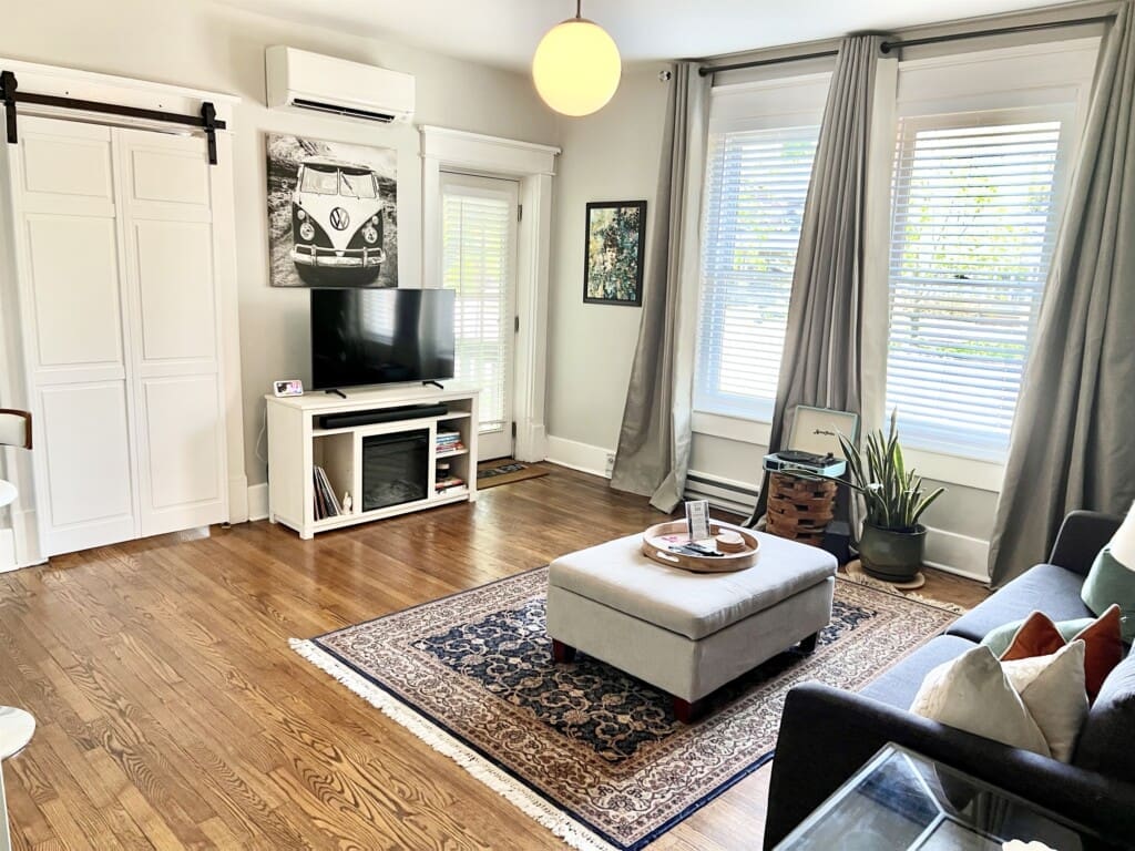 Music City Magnolia Nashville vacation rental Bluebird 1920s condo 12 South - image 2