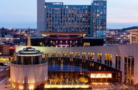Music City Magnolia Nashville vacation rental Cumberland Retreat near Nissan Stadium - image 3