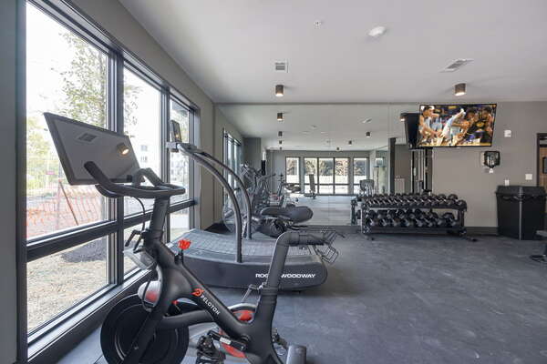 Music City Magnolia Honky Tonk Party Pads Midtown Nashville rental with pool - image 6