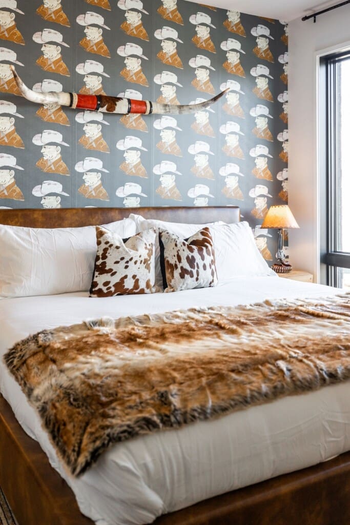 Music City Magnolia Honky Tonk Party Pad Dolly luxury Midtown Nashville rental - image 13