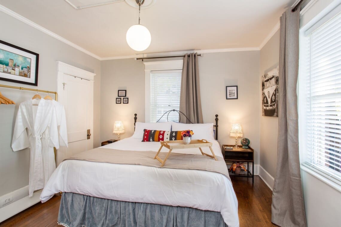 Music City Magnolia Nashville vacation rental Bluebird 1920s condo 12 South - image 7