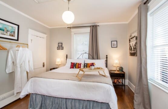 Music City Magnolia Nashville vacation rental Bluebird 1920s condo 12 South - image 7