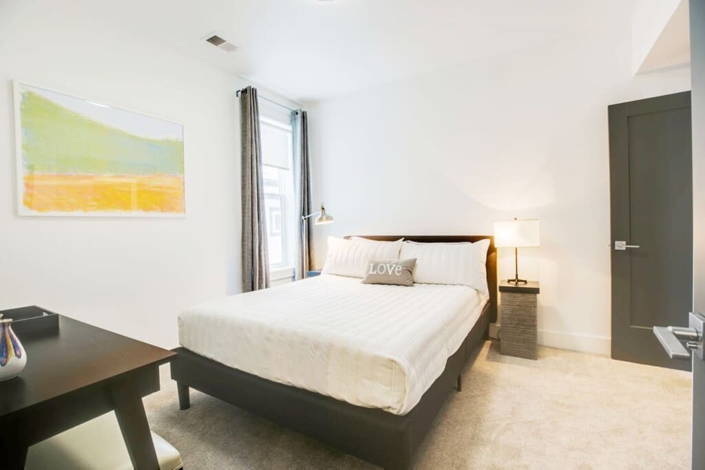 Music City Magnolia Nashville vacation rental Mockingbird near Broadway