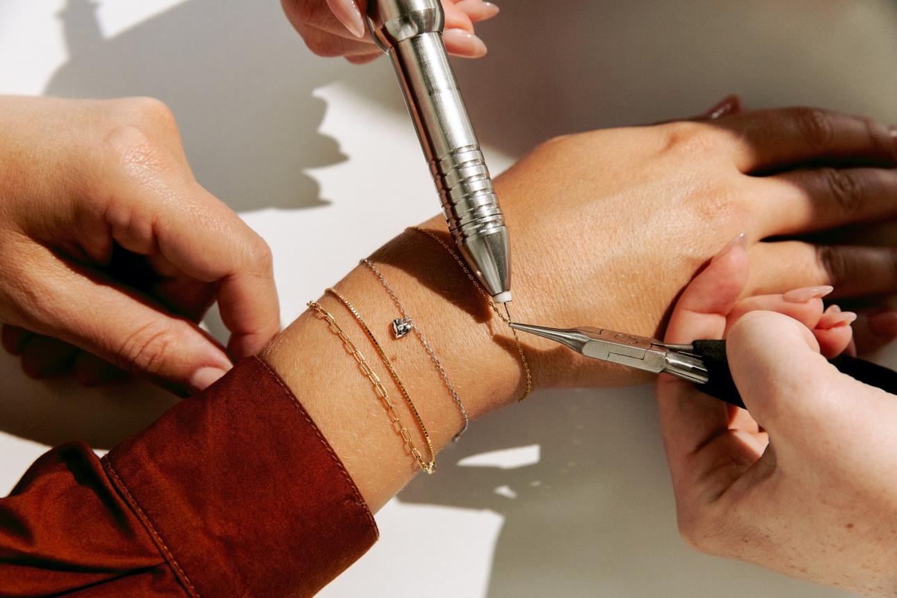 Permanent jewelry bracelet