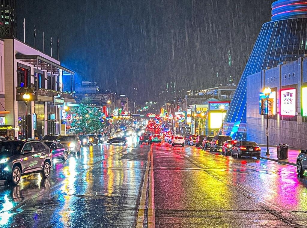 rainy nashville broadway bridgestone